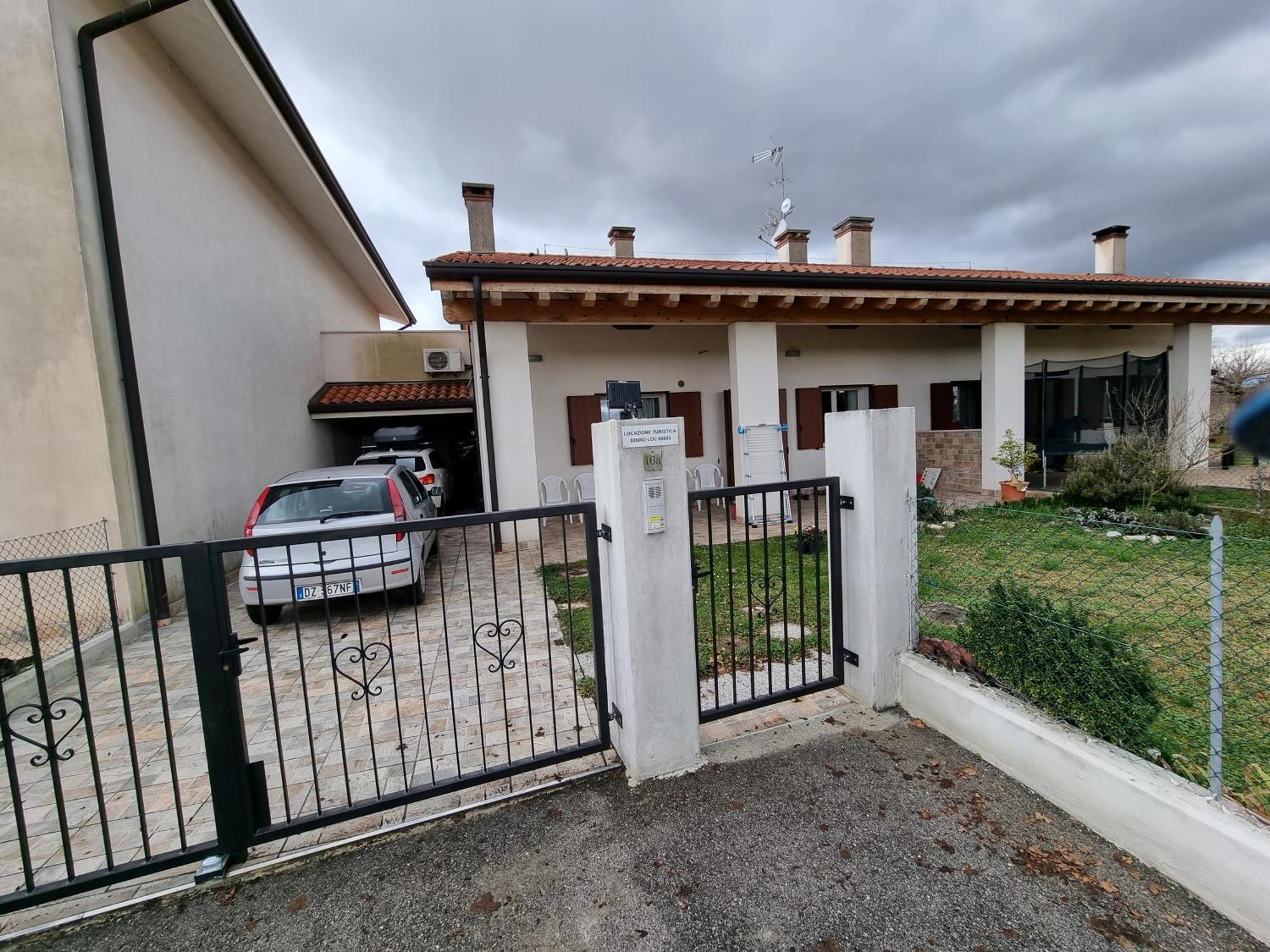 Appartamento In Campagna Arcade Esterno foto